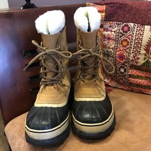 SOREL CAIRBOU BOOTS
